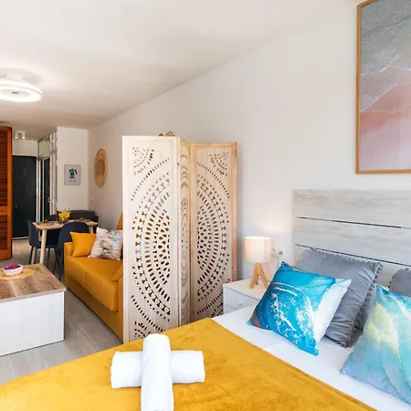 Bajondillo Beach, Large Loft With Intense Sun Apartment *