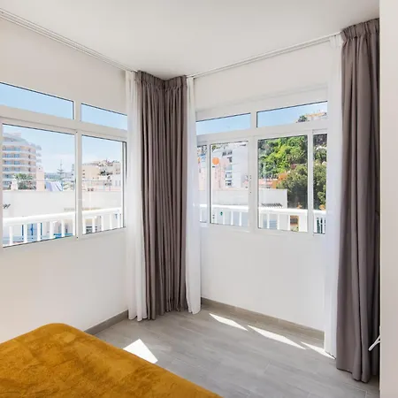 Apartment Bajondillo Beach, Large Loft With Intense Sun Torremolinos