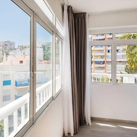 Apartment Bajondillo Beach, Large Loft With Intense Sun Torremolinos