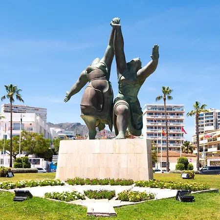 Bajondillo Beach, Large Loft With Intense Sun Apartman Torremolinos