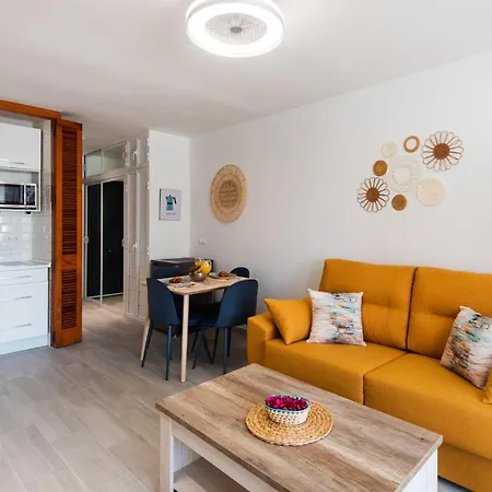 Bajondillo Beach, Large Loft With Intense Sun شقة *