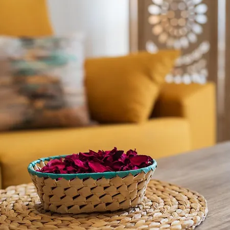 Bajondillo Beach, Large Loft With Intense Sun