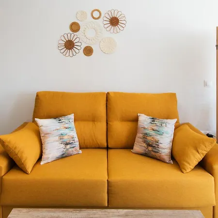 Bajondillo Beach, Large Loft With Intense Sun טורמולינוס