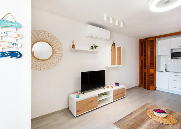 Bajondillo Beach, Large Loft With Intense Sun *