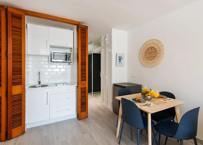 Appartement Bajondillo Beach, Large Loft With Intense Sun