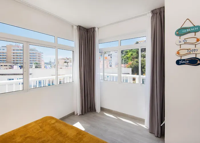 Apartment Bajondillo Beach, Large Loft With Intense Sun Torremolinos