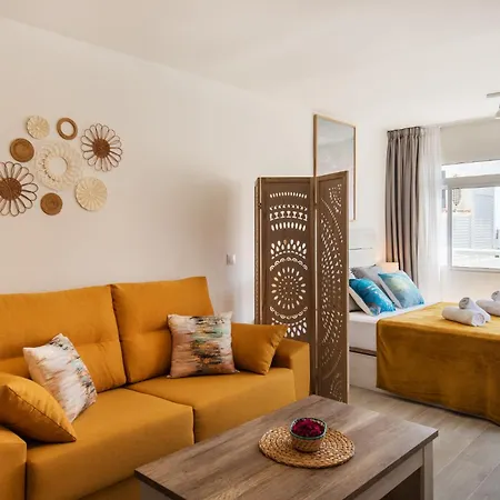 Bajondillo Beach, Large Loft With Intense Sun * Торремолінос